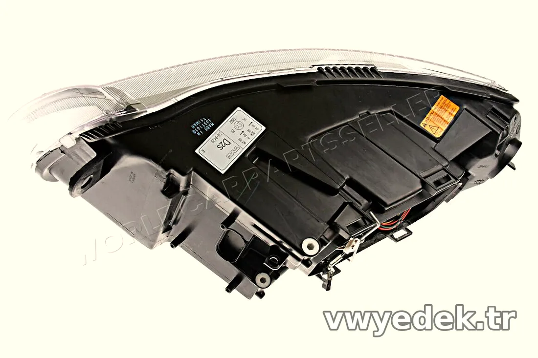 Far Sağ - Audi A6 - HELLA - 4F0941030AK