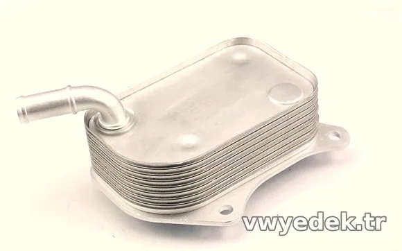 Yağ Soğutucusu -ALT- Motor - 2.0 TDİ - Audi A4 - 2001 - 2005 - İTHAL - 06B117021
