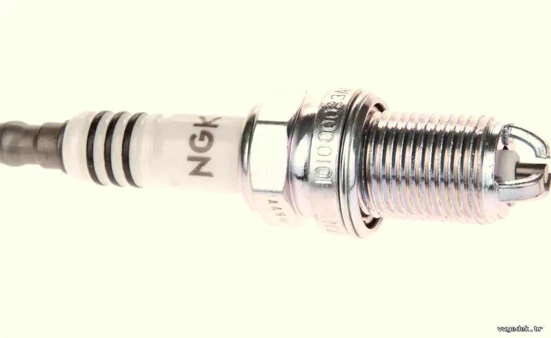 Buji - Audi - A4 1.6 - Orjinal - 101000033 AA