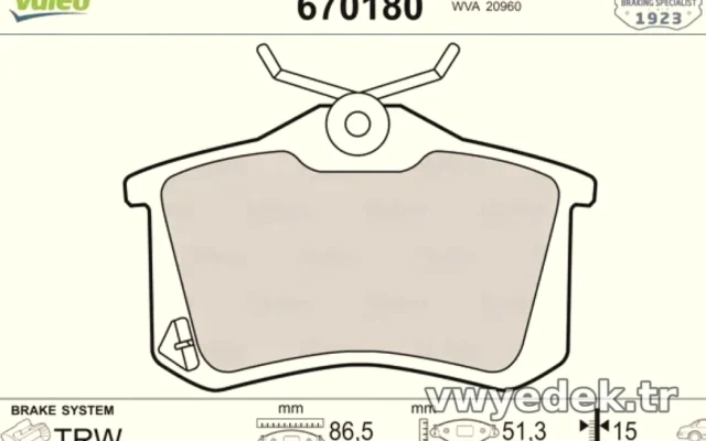 Valeo ARKA FREN BALATASI MEGANE II A3 GOLF PASSAT II,III,IV VENTO JETTA II OCTAVIA CORDOBA IBIZA TOLEDO P405 (I II) / (YUKSEKLIK: 52,9 MM, UZUNLUK: 87 MM, KALINLIK: 17 MM)