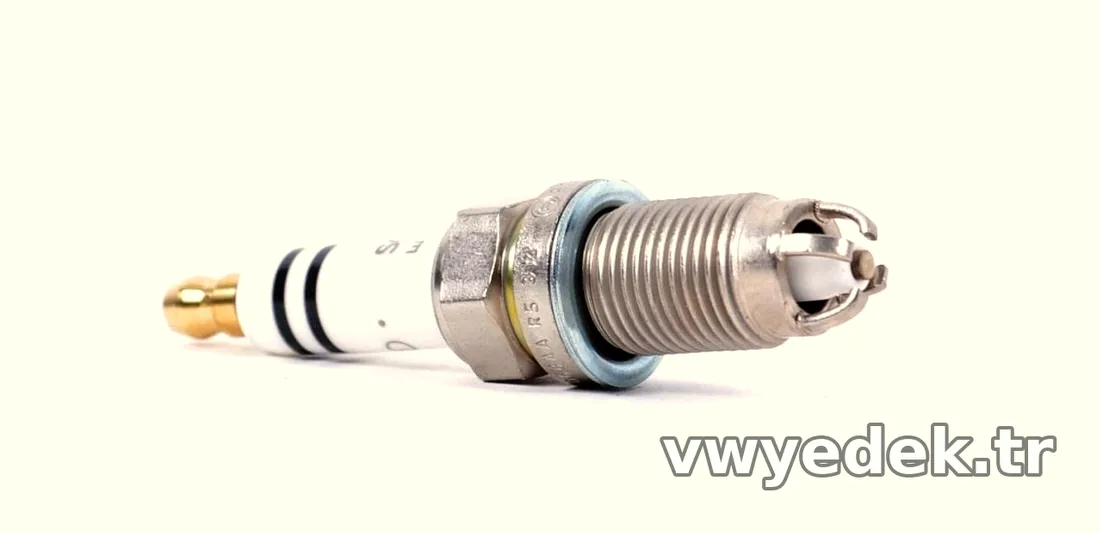 Ateşleme Bujisi Takımı - BLF - Motor - Touran - 2009 - 2010 - BOSCH - 101000068AA-11